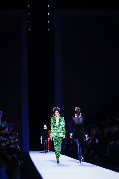 Look 13